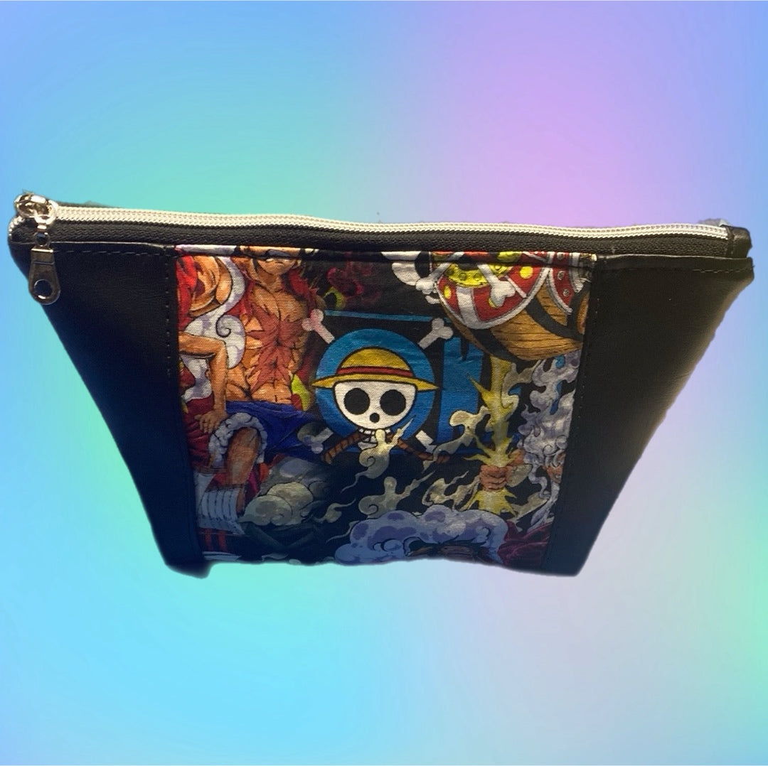 Zippered pouch op